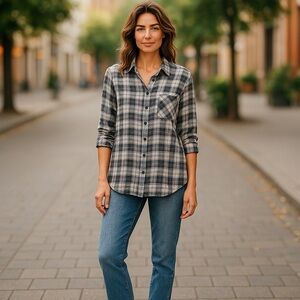 #2837 NWT EDDIE BAUER Plaid Flannel Button Up